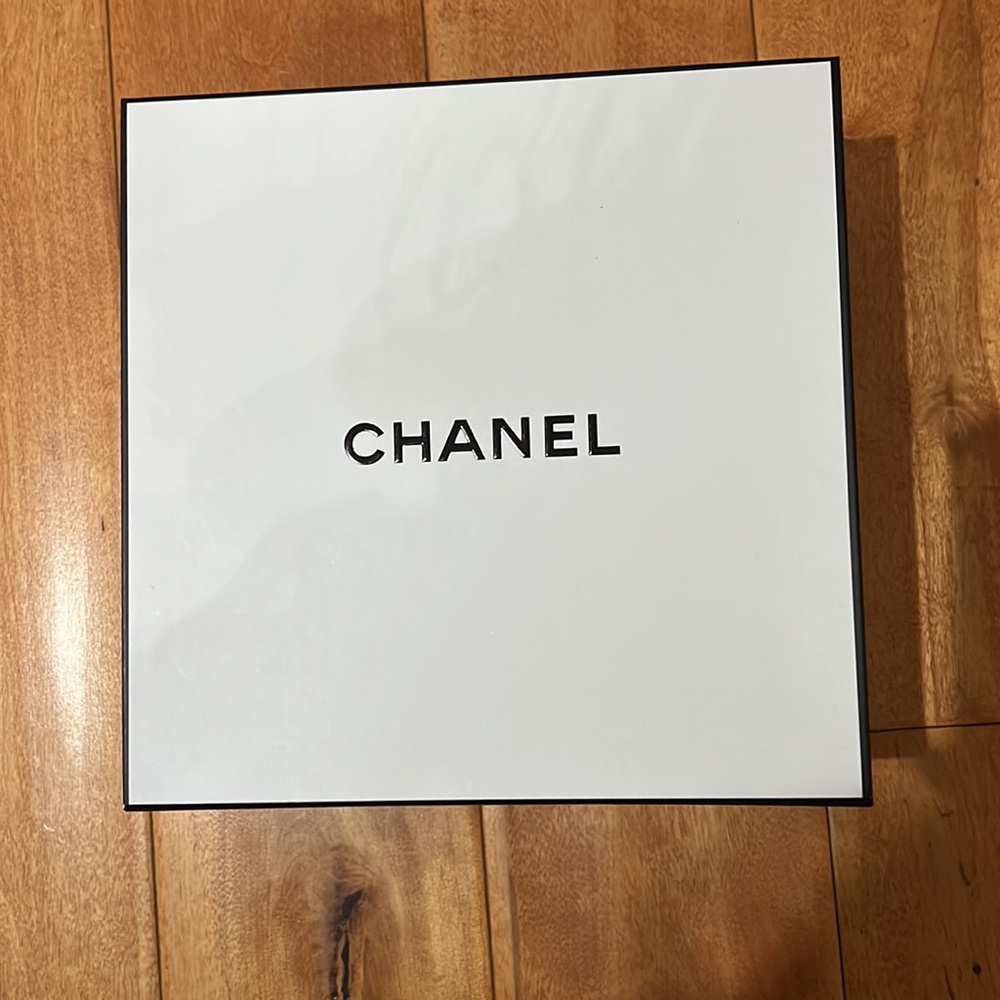 CHANEL gift box 8.5 x 8.5 inch